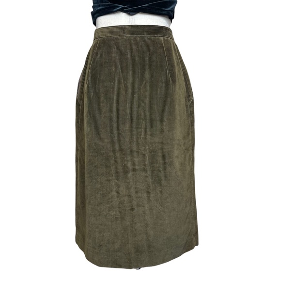 Vintage 70s Green Corduroy Button Through ILGWU Made Skirt - Picture 4 of 10